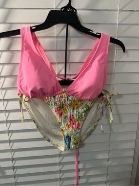Pink & Floral bikini with two bottoms